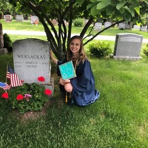 Meet your Posher, Julia